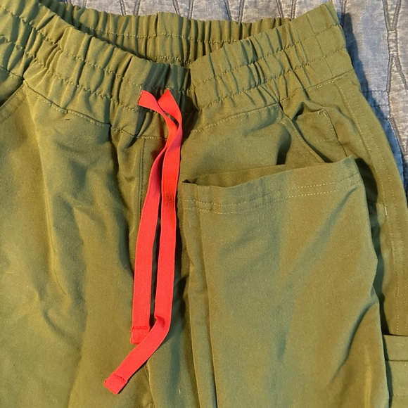 3 pair bundle Figs Scrub Pants XXS - Picture 6 of 11